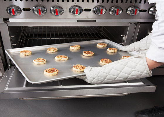 RK Bakeware China Foodservice NSF Ukuran penuh Aluminium Nonstick Baking Tray / Aluminium Sheet Pan Wire In Rim, 13 X 18