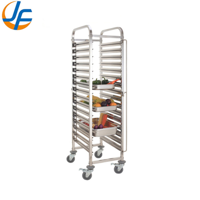 Trolley stainless steel berukuran berbeda untuk digunakan di restoran atau hotel