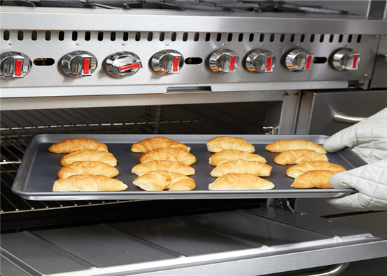 RK Bakeware China Foodservice NSF 16 Gauge Aluminium Baking Tray, 18 &quot; X 26 &quot; Wire In Rim Aluminium Bun / Sheet Pan