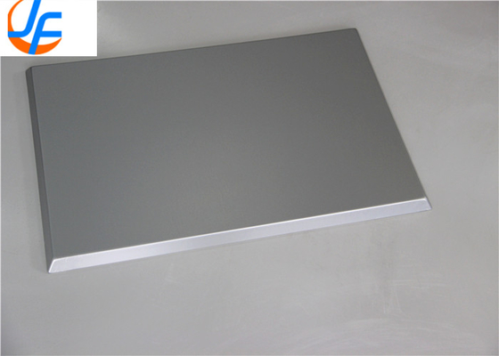 RK Bakeware China Foodservic 4801 Full Size 16 Gauge Wire di Rim Aluminium Perforated Baking Screen