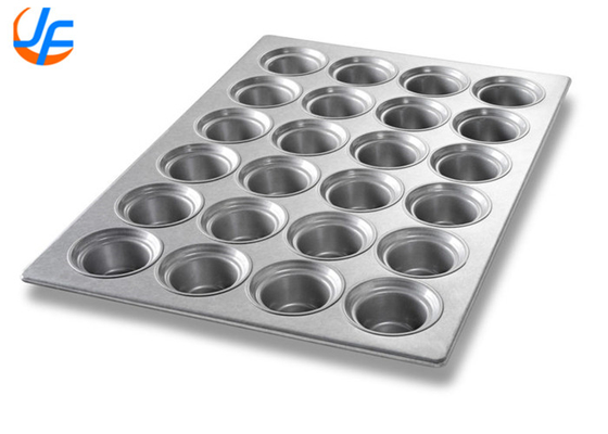 RK Bakeware China-43055 Chicago Metallic 15 Compartment Glazed Aluminized Steel Bundtlette Mini Cake Pan