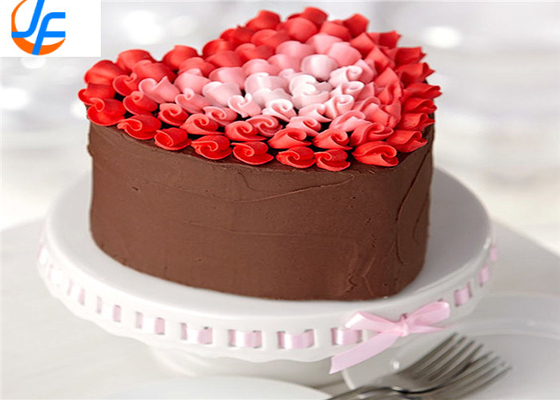 RK Bakeware China Foodservice NSF 142*134*55 Aluminium Heart Shape Cake Pan